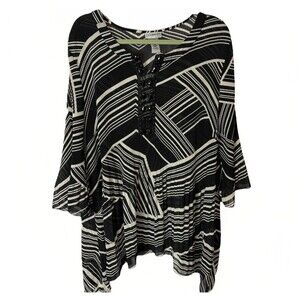Catherines 3X 26/28W Tunic Blouse Black & White Sheer Asymmetrical Pleated Top